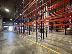 Jalan Buroh (D22), Warehouse #578702091